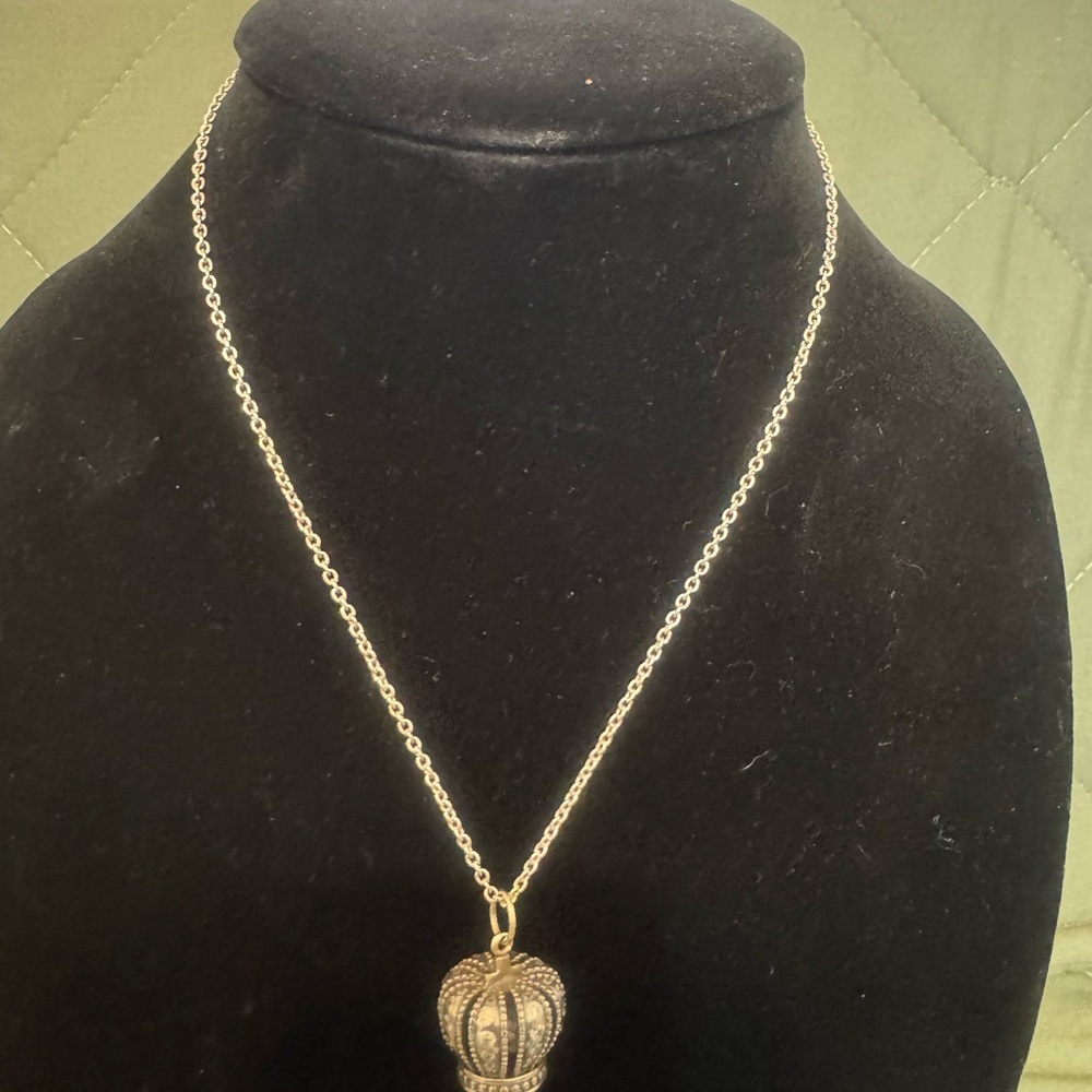 Pandora Crown Necklace Collection